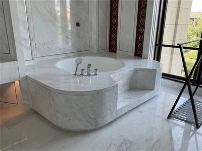 Мермерне подне плочице у купатилу